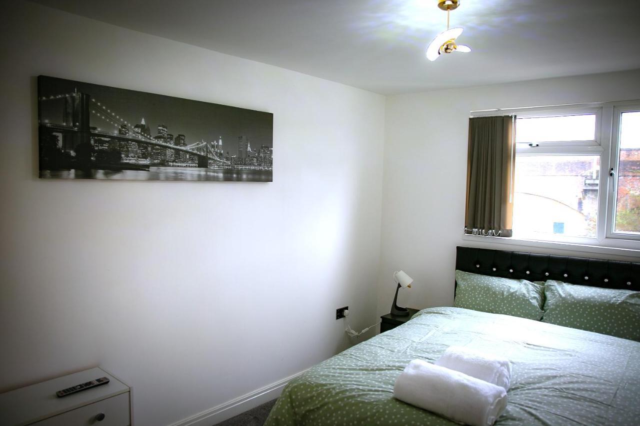 Hotel Rostron House à Manchester Extérieur photo