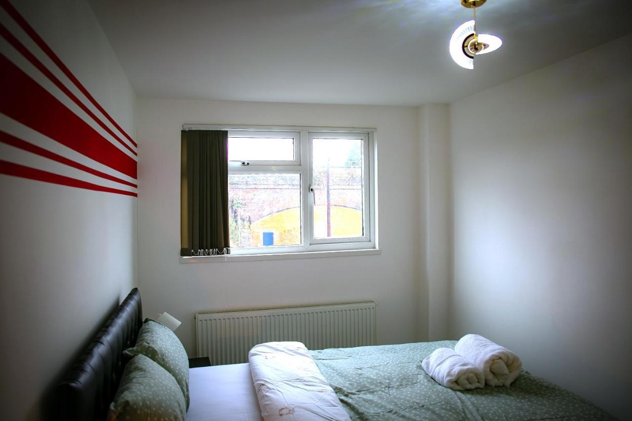 Hotel Rostron House à Manchester Extérieur photo